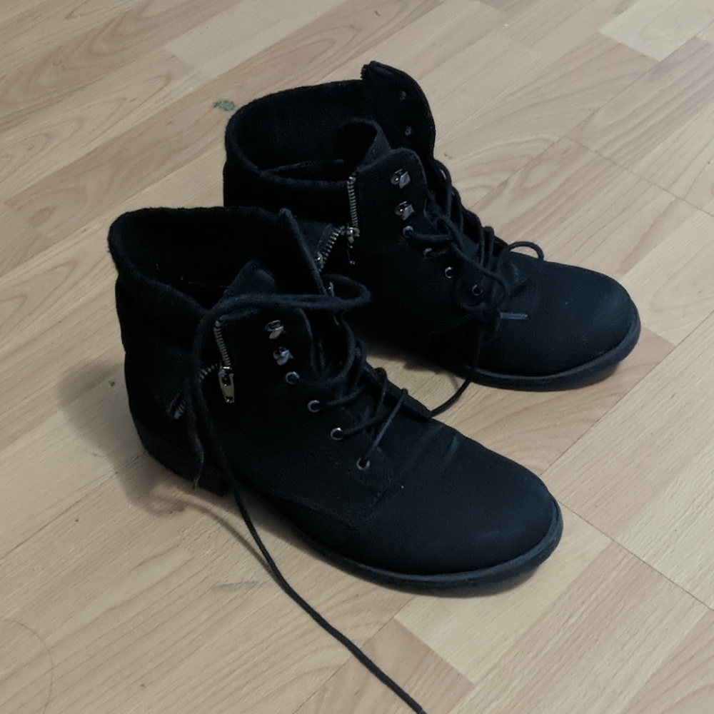 Black Laced Suede boots